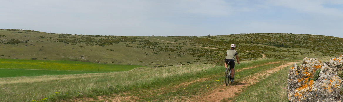Les belles route de la Drôme offrent un cadre enchanteur pour le vélo de route