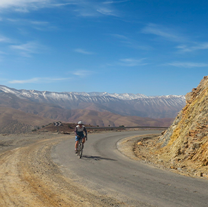 Viaggiare leggeri in gravel bike nell'Atlante marocchino